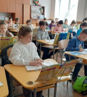 В Киевской области возобновят обучение в школах с 19 января. Продолжительность уроков сократили