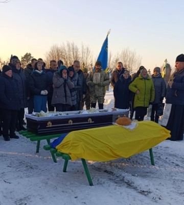 На Волині провели в останню путь захисника Валерія Демуся 