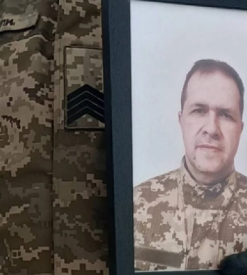 Переїхав з родиною з Криму: на Волині попрощалися з воїном Андрієм Саєнком 