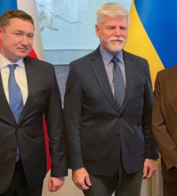 Президент Чехії у Львові: Якщо снарядна ініціатива раптово перерветься, заміни фактично не буде