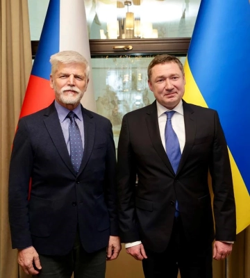 Львів відвідав президент Чехії: свій візит він розпочав з поля почесних поховань, - ФОТО