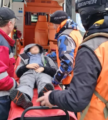 На Закарпатті гірські рятувальники першими надали домедичну допомогу маленькому лижнику