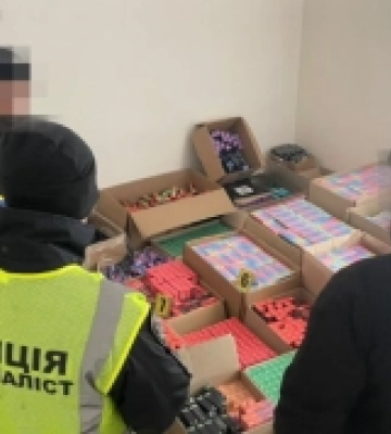 Виготовляли «дієтичні добавки» з канабісом: на Волині ліквідовано мережу збуту наркотиків на понад 430 млн грн