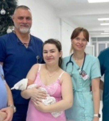 У Львові лікарям вдалося зберегти вагітність у найтривалішому безводному періоді в історії лікарні