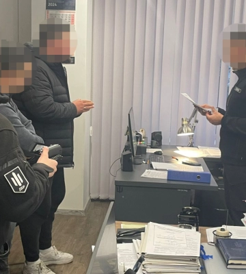 У Києві судитимуть двох правоохоронців, обвинувачених у побитті чоловіка біля Голосіївського ТЦК
