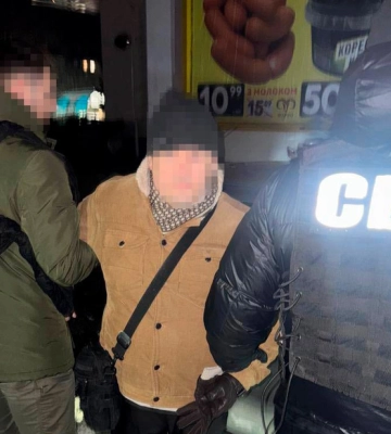 За підозрою в хабарі затримали одного з керівників Кропивницької митниці