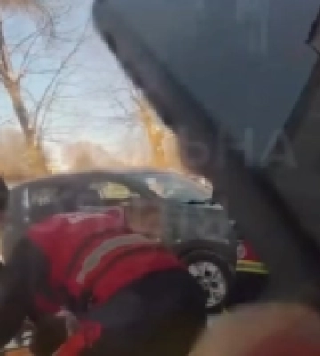 Знайшли під вікнами багатоповерхівки: у Луцьку жінка намагалася вчинити самогубство (відео)