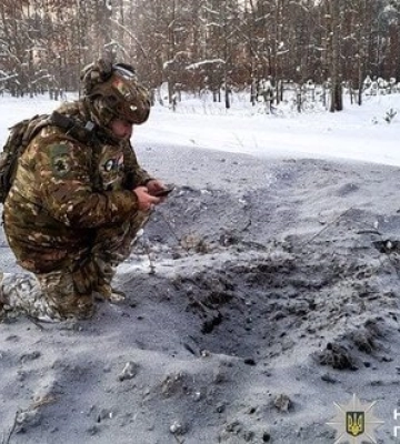 Поблизу залізничних колій на Рівненщині знешкодили міни, скинуті з безпілотника