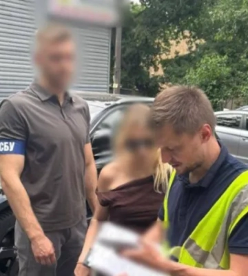 Посадовиця Шевченківської РДА Києва підозрюється у переплаті 1,5 млн грн на ремонті теплопунктів