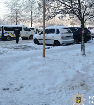 Під Києвом чоловік напав з ножем на колишню дружину через поділ майна