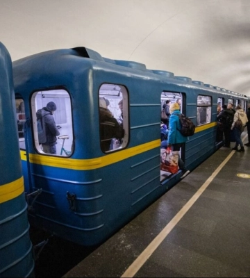 В Киеве изменили движение поездов метрополитена из-за российской атаки