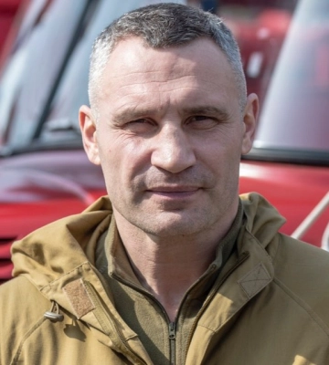 Після нічної повітряної атаки на Київ 5 635 багатоповерхівок поки без опалення, - мер