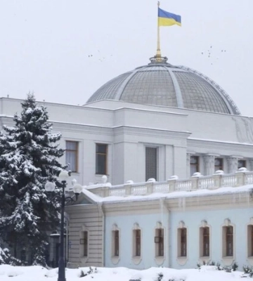 Рада залишилася без тепла й води після обстрілу, депутати переходять на дистанційку