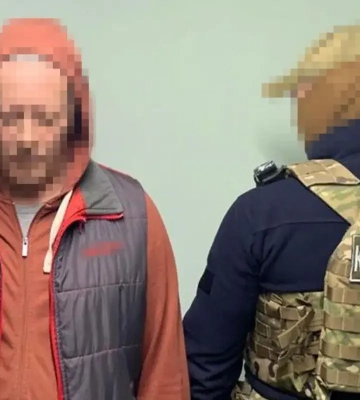 СБУ затримала агента ГРУ РФ, який готував схрони з вибухівкою для терактів у 4 регіонах України. ФОТОрепортаж