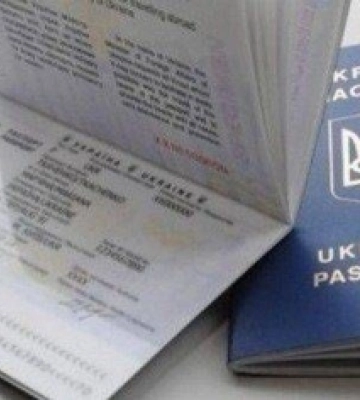 Підрозділи міграційної служби Волині працюють навіть під час відключень