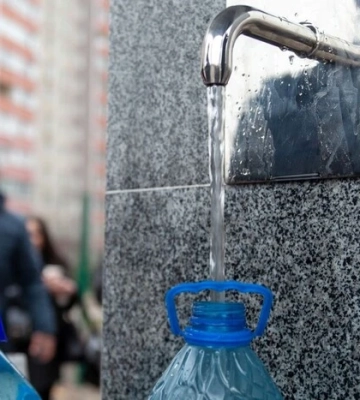У Києві понад 150 бюветів підключені до генераторів. Як знайти