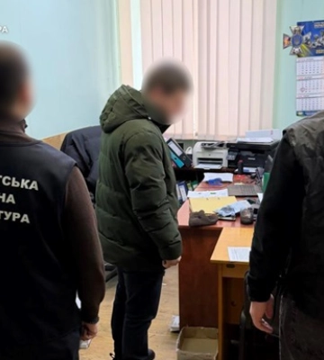 В Закарпатье экс-депутат фиктивно устроился на работу для получения брони