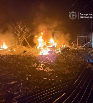 «Шахеды» ударили по Запорожью: в машине сгорел человек, есть раненая