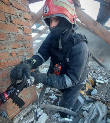 Пожежі та зруйнований меблевий склад: що відомо про ранкову атаку на Одещину, - ФОТО