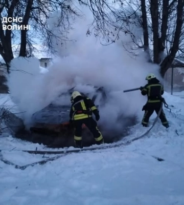 У Нововолинську загорівся автомобіль 