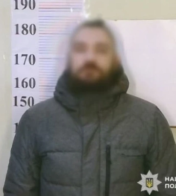 У Києві пасажир з ножем напав на водія трамвая: зловмиснику оголошено підозру