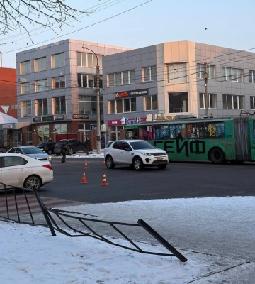 У Черкасах на перехресті вулиць не розминулися дві автівки