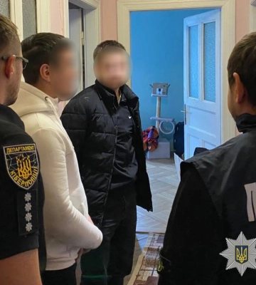 «Вішинг-схема» на 800 тисяч гривень: на Львівщині судитимуть телефонних шахраїв