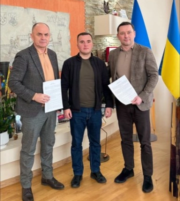 Інвестиції у майбутнє: Хустська громада та «Бейкері Фуд Інвестмент» підписали меморандум про партнерство