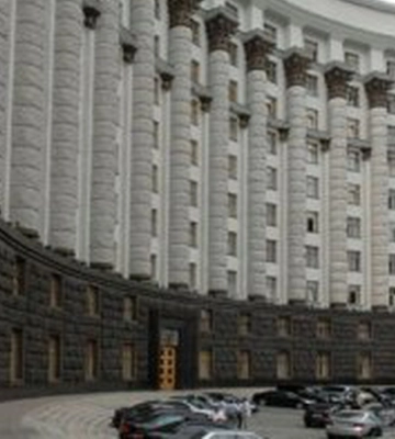 Кабмин уволил пятерых заместителей министра обороны