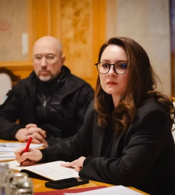 Уряд фокусується на відновленні світла та «децентралізації» енергетики (ВІДЕО)