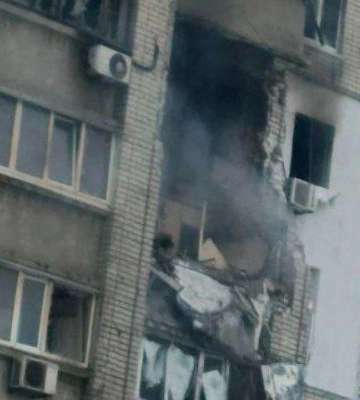 «Шахеды» атаковали Днепр: дрон попал в многоэтажку