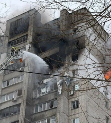 Россияне попали дроном в жилой дом в Днепре