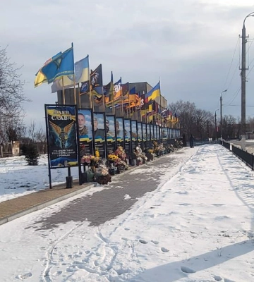 Пошкодив портрет полеглого Героя на Алеї Слави - на Хмельниччині викрито зловмисника