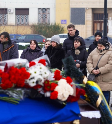 Тячів попрощався із Захисником України Олександром Томишинцем