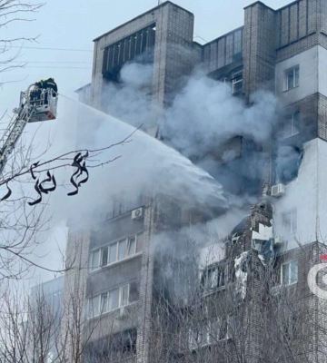 Взрывы в Днепре: войска РФ попали в жилой дом — мэр