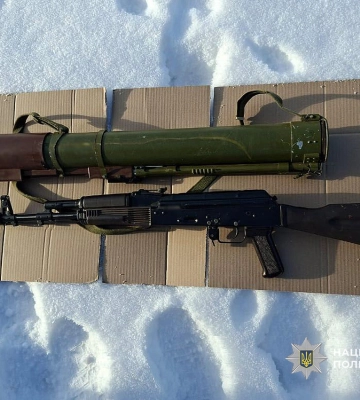 Канал збуту вогнепальної зброї та боєприпасів перекрила поліція Чернігівщини. ФОТО