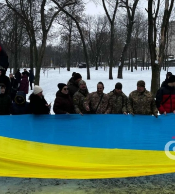 У День Соборності центром Дніпра пронесли 50-метровий Державний Прапор України