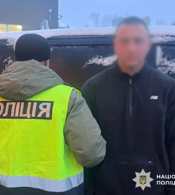 У Києві чоловік побив комунальника під час ремонту тепломережі — поліція відкрила справу