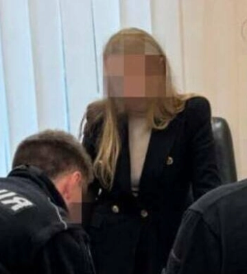 Закупівля з "зайвим" податком: в Одесі судитимуть посадовицю КНП