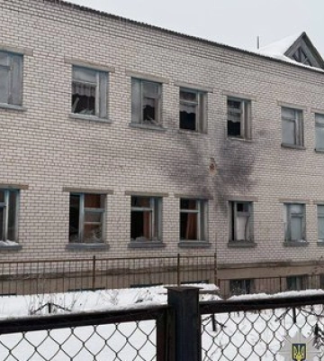 Росіяни безпілотниками атакували будівлю школи на Чернігівщині