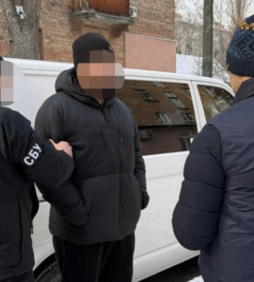 На Волині викрили правоохоронця, який вимагав 200 тисяч грн за переведення в тил