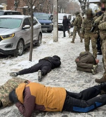 У Вінниці викрили групу, яка за гроші відбивала чоловіків від мобілізації