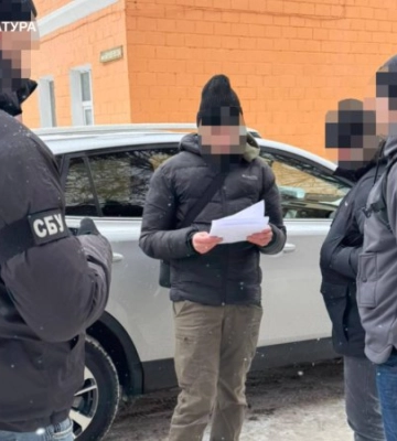 У податковій Чернігівщини викрили корупційну схему з «відкатами» від бізнесу