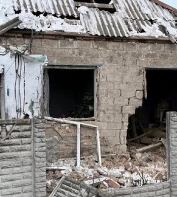 Атаки по Дніпропетровщині: загинув чоловік, постраждали дитина та жінка. ФОТОрепортаж
