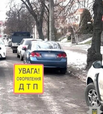 У Кременчуці авто збило пішохідку  жінку госпіталізували