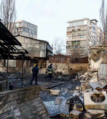 Масована атака по енергетиці: у низці регіонів України діють аварійні та погодинні відключення