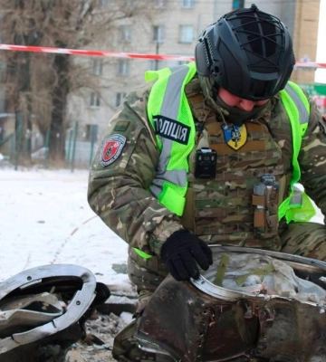 В Киеве взрывотехники обезвредили неразорвавшуюся часть баллистической ракеты – полиция
