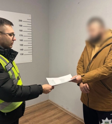 У Києві викрили схему «зняття з розшуку» в ТЦК за 20 тисяч гривень — причетні двоє чоловіків