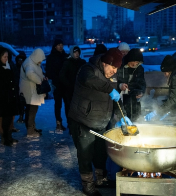 У Києві підготували до роботи 41 польову кухню, з них 4 кухні вже працюють