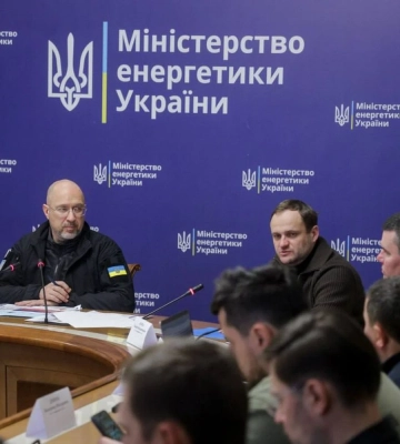 Через екстрені відключення світла 800 тисяч киян без світла — Шмигаль